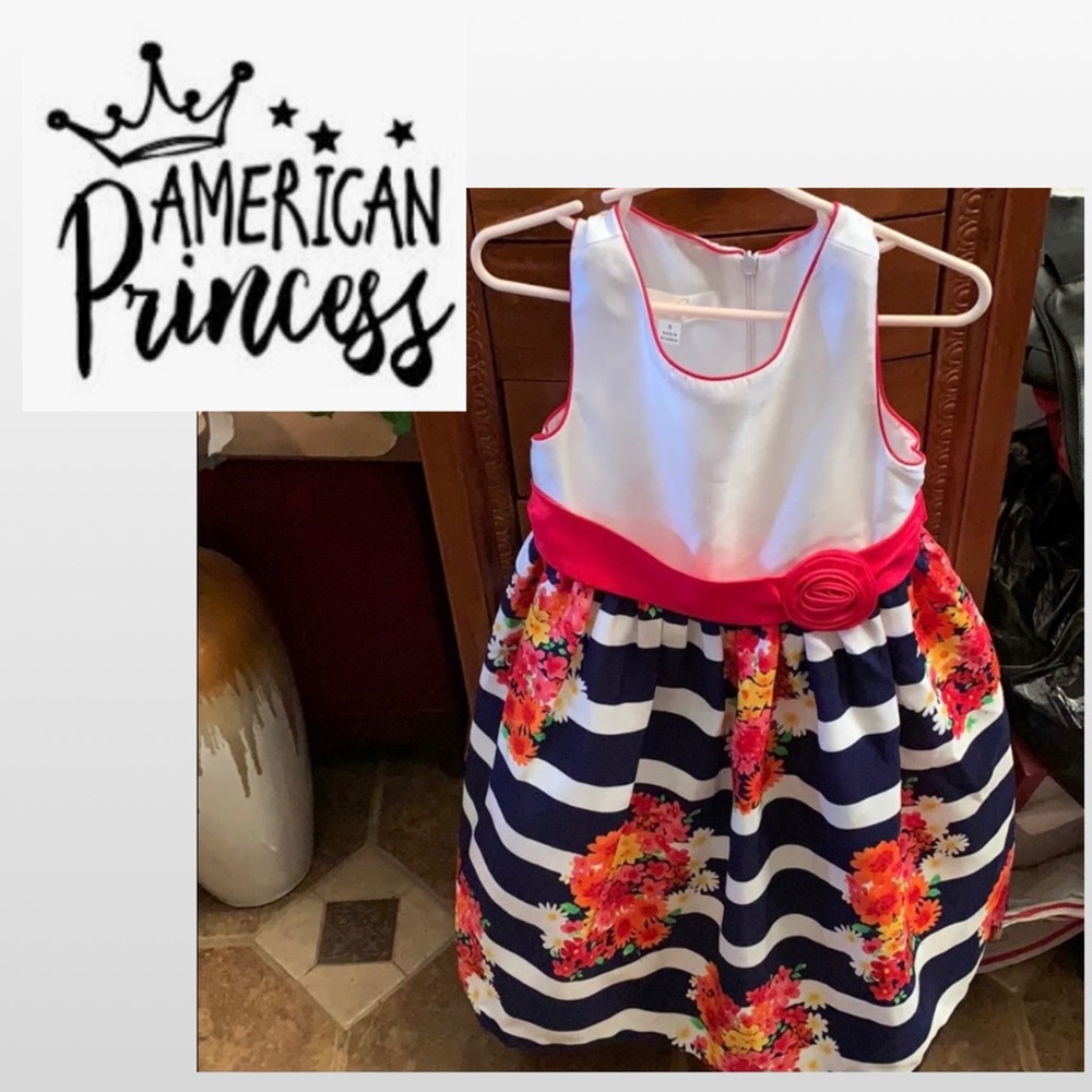 Beautiful Girls Dress!